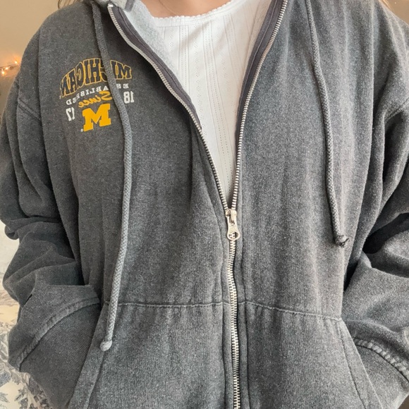 STARTER Tops - Michigan Gray Fleece Zip Up Hoodie